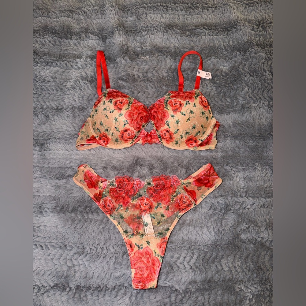 Victoria's Secret Red and Cream Floral Lace Bra Set